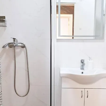 Urban Haven Appartement Ledine