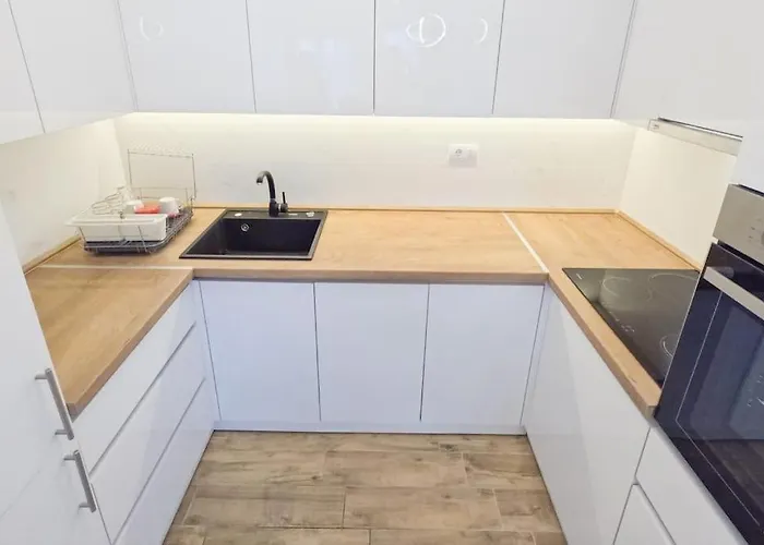 Urban Haven Apartman Ledine